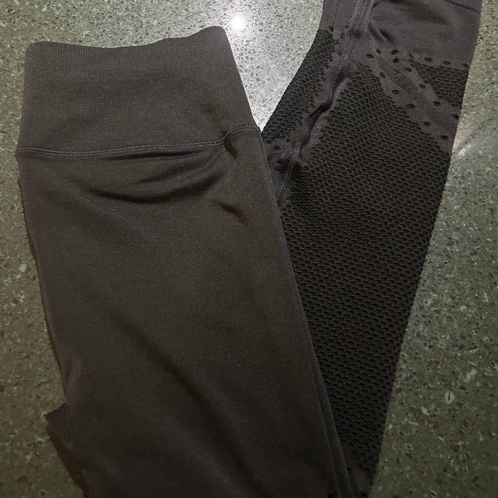 XL VS Sport mesh leggings